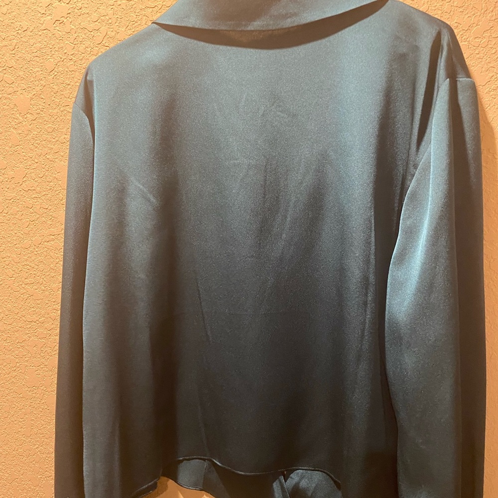 Shirt, size L